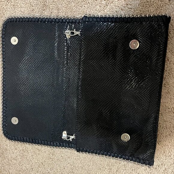 PHASE 3 Clutch NWOT Black w Silver Shoulder Chain - Picture 3 of 6